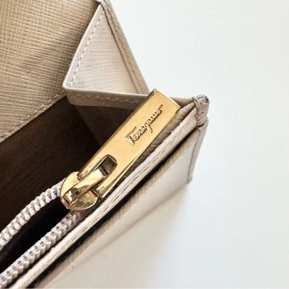 Salvatore Ferragamo Gancini Logo Beige Leather Long Continental Wallet - Picture 9 of 16
